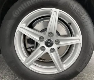 Car image 35