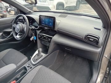 Car image 26