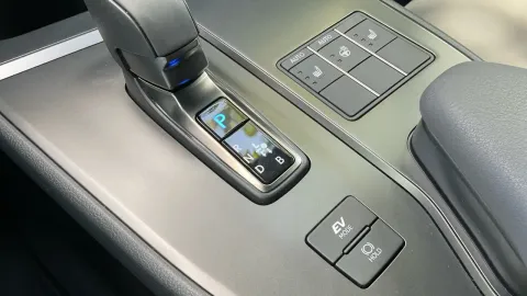 Car image 36