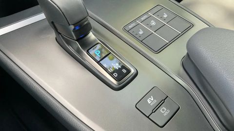 Car image 36