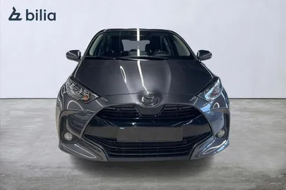 Car image 2