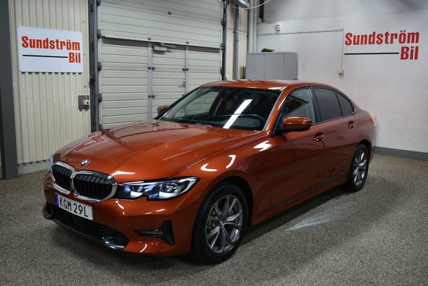 BMW 330e PHEV Sport Line 216 kW image number 1