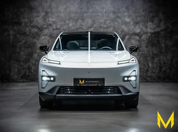 Car image 3