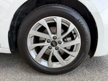 Car image 36