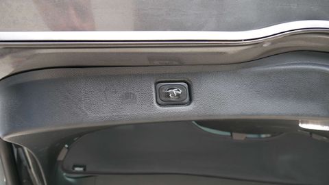 Car image 35