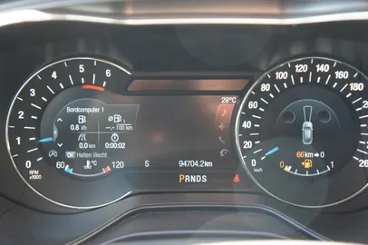 Car image 34
