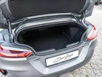 Car image 22