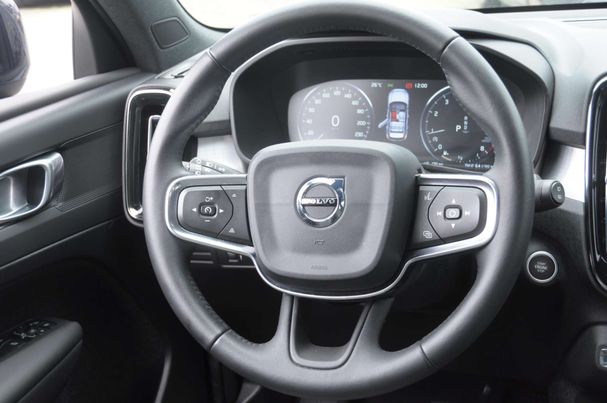 Volvo XC40 T2 95 kW image number 25