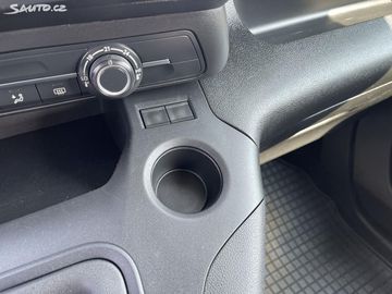 Car image 38