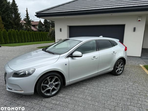 Volvo V40 D2 Ocean Race 88 kW image number 1