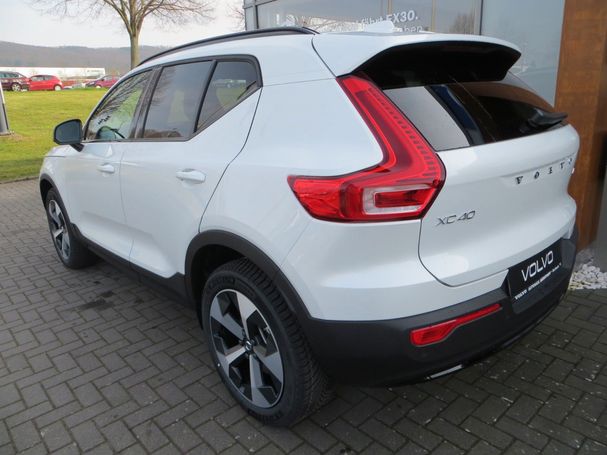 Volvo XC40 B3 Plus Dark 120 kW image number 4