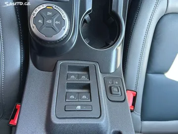 Car image 37