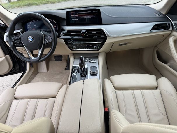 BMW 520d Touring Luxury Line 140 kW image number 10