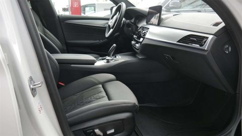 Car image 33