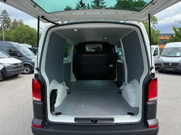 Car image 36