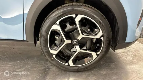 Car image 20
