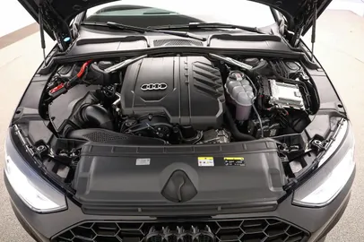 Car image 25