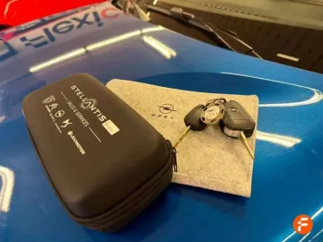 Car image 22