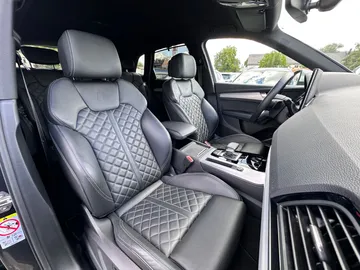Car image 38