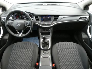 Car image 11