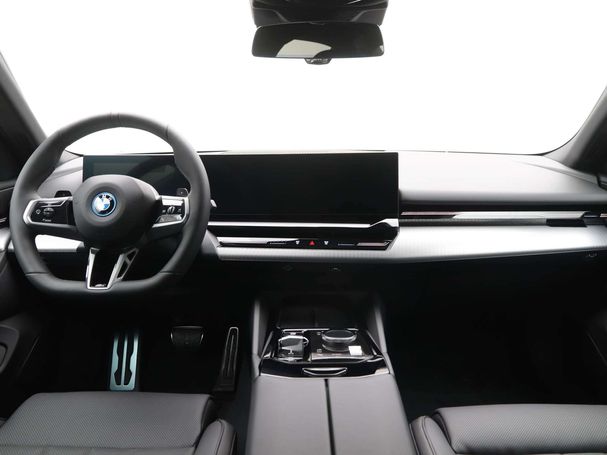 BMW 530 e 220 kW image number 13