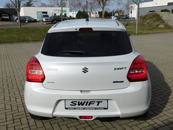 Suzuki Swift 1.2 Hybrid Comfort 61 kW image number 2