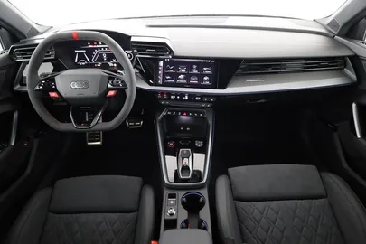Car image 30