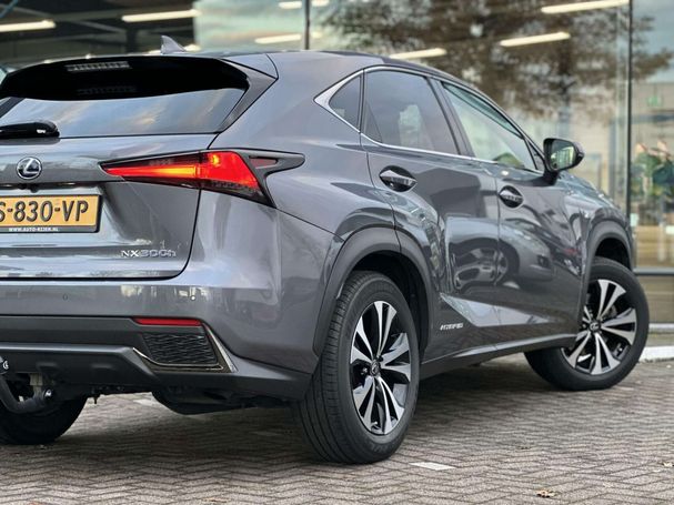 Lexus NX 300 h AWD 145 kW image number 25