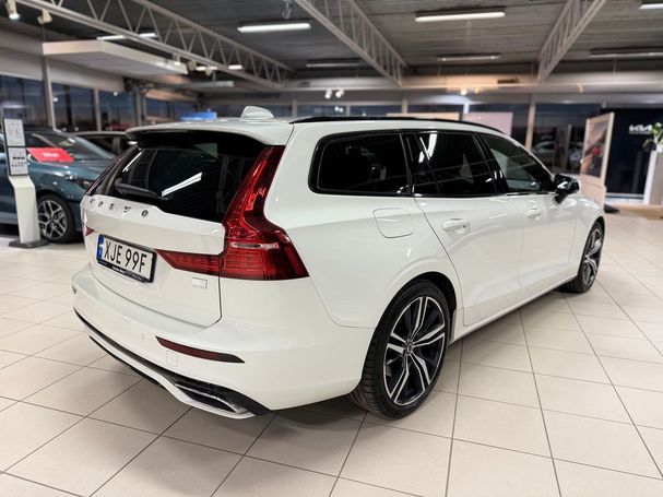 Volvo V60 T6 Recharge AWD 253 kW image number 2