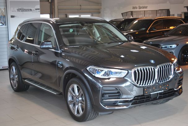 BMW X5 45e xDrive 290 kW image number 2