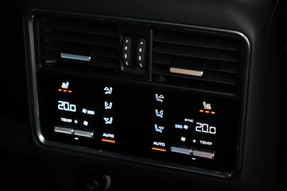 Car image 36