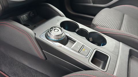 Car image 25