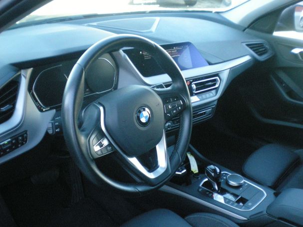 BMW 118d Advantage 110 kW image number 19