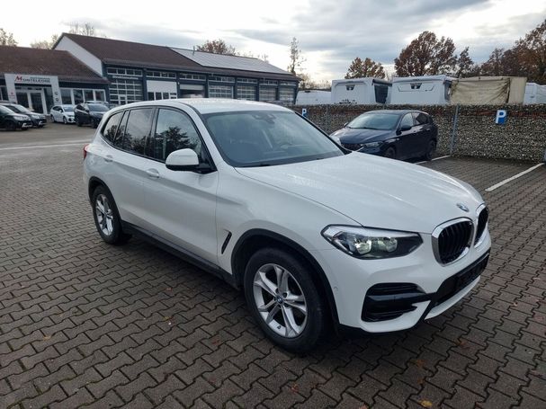 BMW X3 xDrive20i 135 kW image number 7