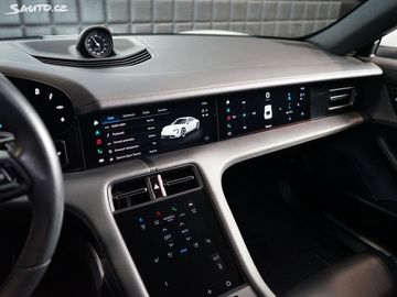 Car image 37