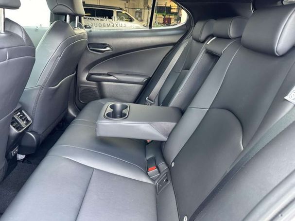 Lexus UX 250h 135 kW image number 22