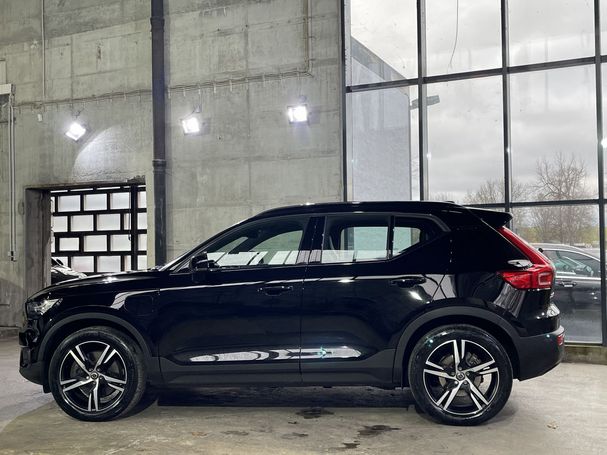 Volvo XC40 R Plug-in T4 Design 155 kW image number 5