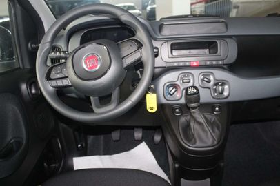 Car image 11