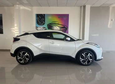 Car image 2