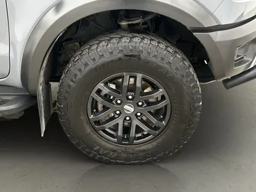 Car image 35