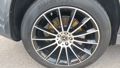 Car image 28