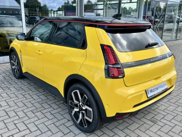 Car image 47