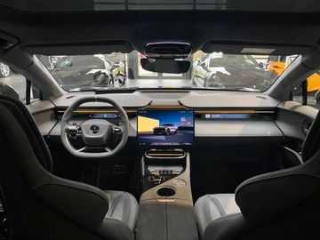 Car image 23