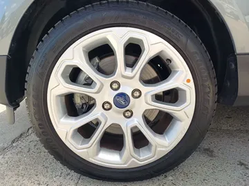 Car image 27