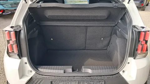 Car image 33