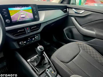 Car image 34