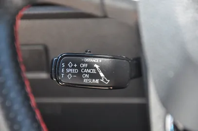 Car image 46
