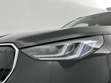 Car image 38