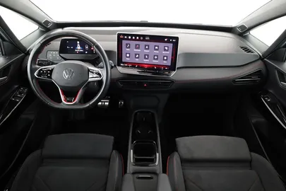Car image 30