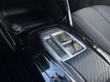 Car image 33